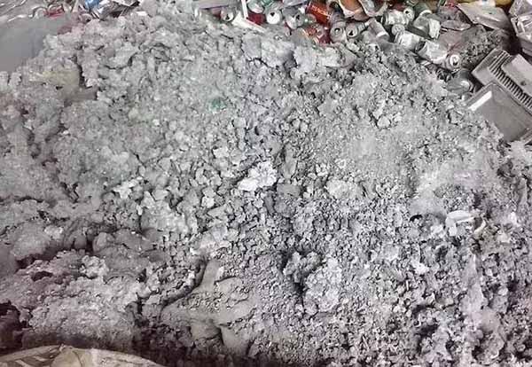 冶炼过程中产生的铝灰.jpg 冶炼过程中产生的铝灰.jpg